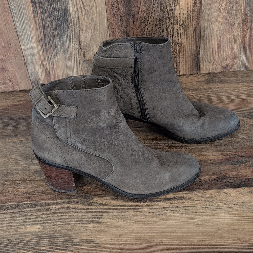 14th & Union Taupe Ankle Boots with Buckle Detail 11M        -c185